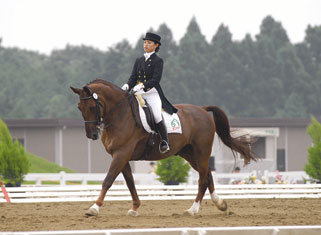 ジュニアライダーチャンピオン?林　舞選手とヴァリアント号（群馬県馬事公苑）