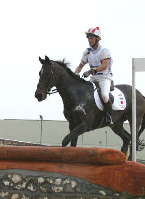 村上一孝選手とイントランジット号 村上一孝選手とイントランジット号