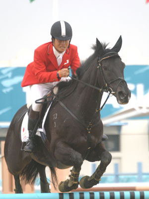 近森広行選手とスマートシール号 近森広行選手とスマートシール号