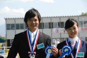 少年リレー優勝 山田晃嗣選手と山田麻由選手の兄妹コンビ（佐賀県）