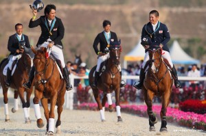 笑顔でウィニングラン！（Photo：中西祐介／アフロスポーツ）